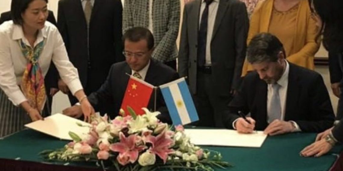 CÃ¡maras mineras de la Argentina y China firman acuerdo de cooperaciÃ³n