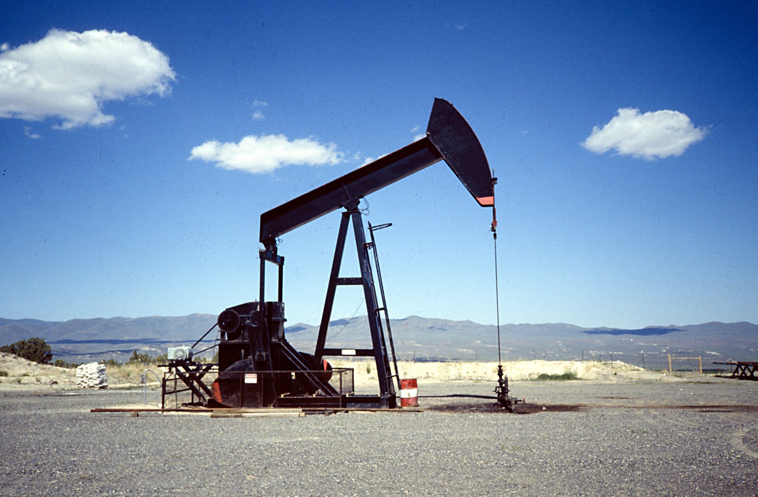 Petróleo y gas lideran los 478 proyectos de inversión pactados en mayo