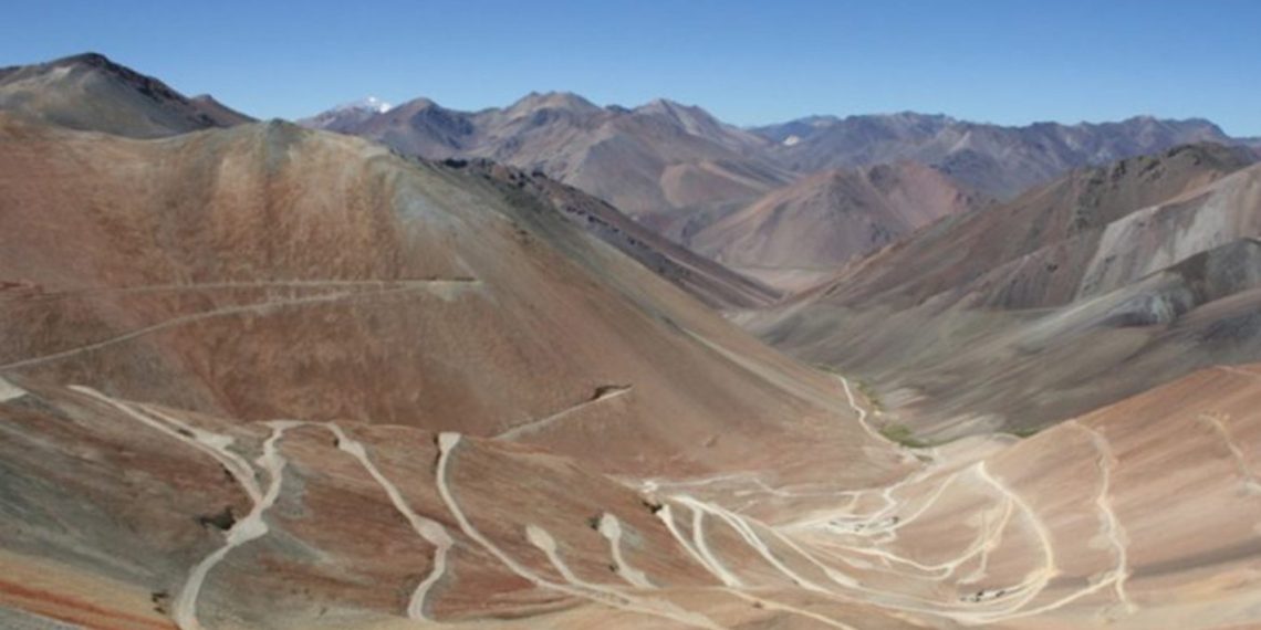 Realizan un cambio corporativo para explotar una importante mina de cobre en San Juan