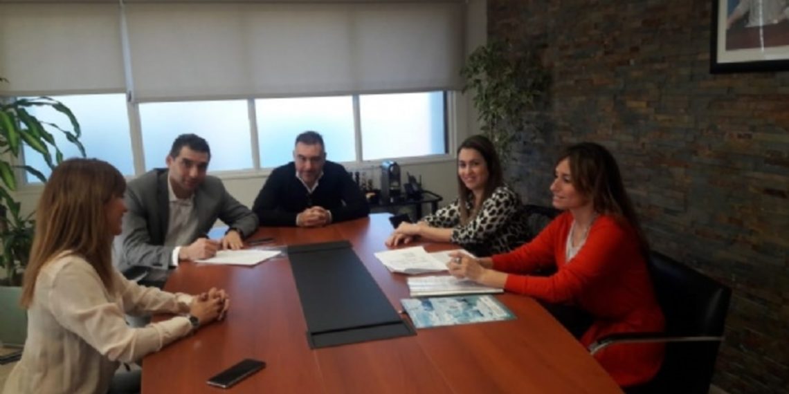 Santa Cruz: Producción y FOMICRUZ acordaron instalar un emprendimiento de pórfido