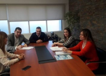 Santa Cruz: Producción y FOMICRUZ acordaron instalar un emprendimiento de pórfido