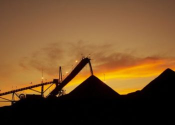 Glencore recomprará acciones para tranquilizar a los inversionistas
