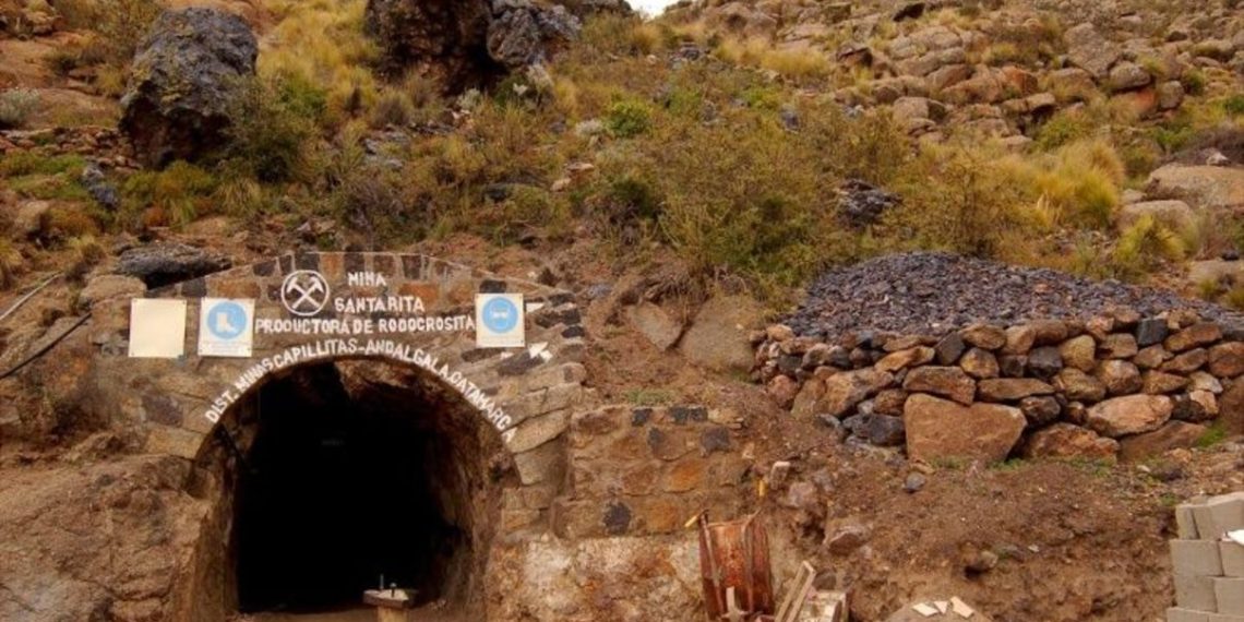 Catamarca: Fabricaciones Militares ratificó a Camyen para explotar rodocrosita