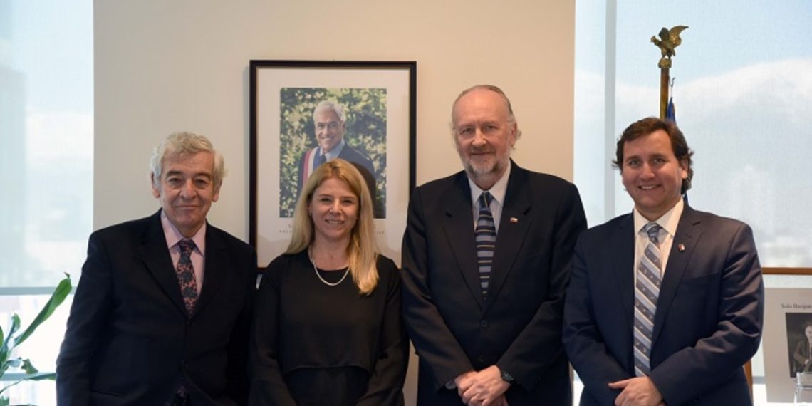 Chile y Argentina buscarán fórmulas sustentables para extraer litio