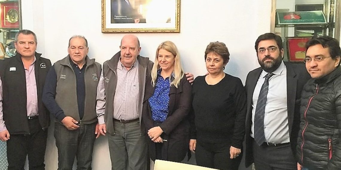 El Gobierno visitó la sede central de AOMA y escuchó diferentes enfoques de los dirigentes gremiales mineros