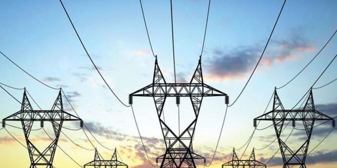 El Gobierno aumentará los subsidios eléctricos y recortará los del gas en 2019
