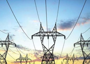 El Gobierno aumentará los subsidios eléctricos y recortará los del gas en 2019