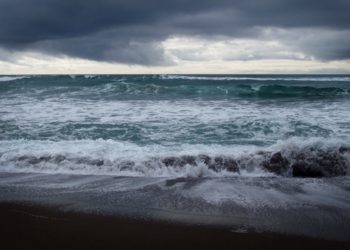 Chile: mineras elevarían 290% uso de agua de mar por escasez hídrica