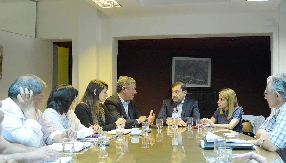 Salta articula con empresas mineras la concreción de un proyecto hídrico