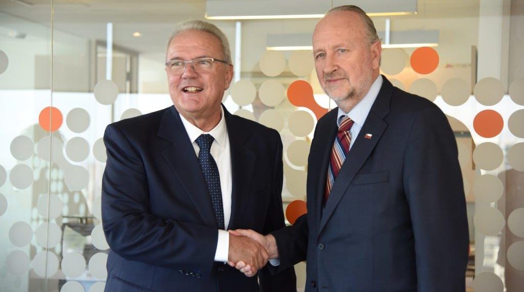 Chile acuerda con la Unión Europea colaboración para el sector minero