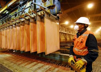 Estrechez de mercado del cobre aumenta: inventarios caen 60% en ocho meses