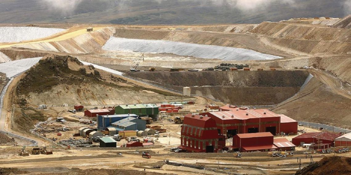 Hierro, molibdeno y estaño lideran producción metálica del Perú en octubre