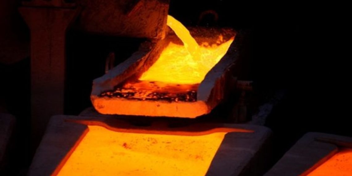 Cobre cae a su peor nivel en 19 meses ante datos desfavorables de Estados Unidos