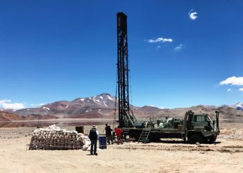 Neo Lithium envía planta piloto a la Argentina y comienza campaña de perforación en la zona de alta ley de Tres Quebradas