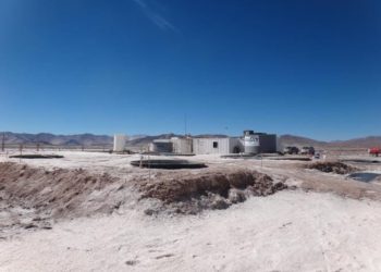 Presentan ofertas por una de las mayores reservas de litio