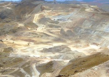 Gobierno peruano recibe propuesta para impulsar minería sostenible hacia 2030
