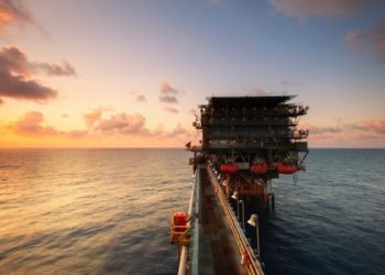 Precios del petróleo caen tras las críticas de Donald Trump en contra de la OPEP