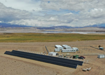 Millennial pone en marcha su parque de energías renovables en su proyecto de litio en Salta