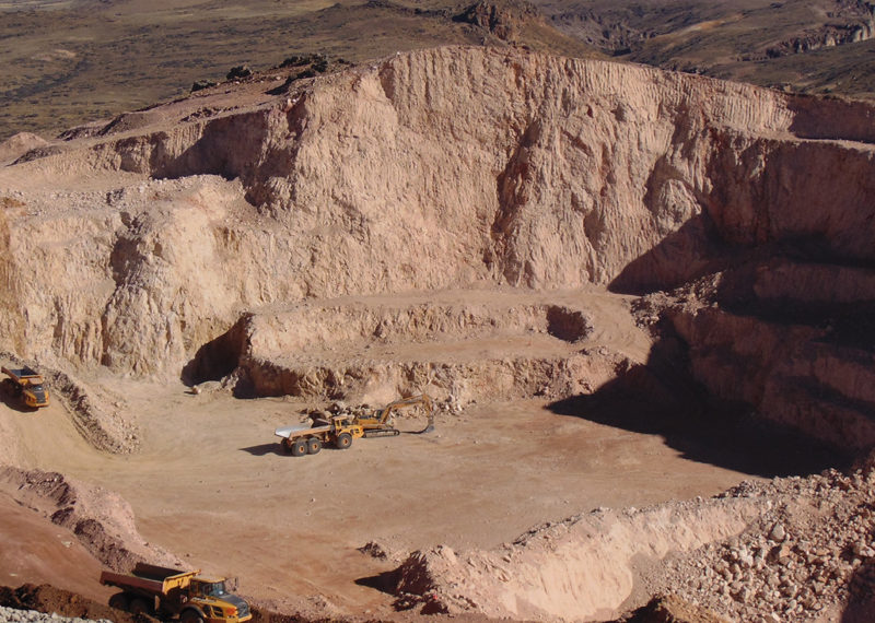 Yamana y Centenera se unen para buscar oro en Salta