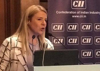 En el marco de la gira a la India, Carolina Sánchez acompaña a Macri en busca de inversiones