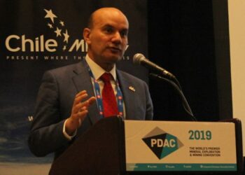 Cochilco: hay estimaciones de que en 2030 el 20% de los autos serán eléctricos