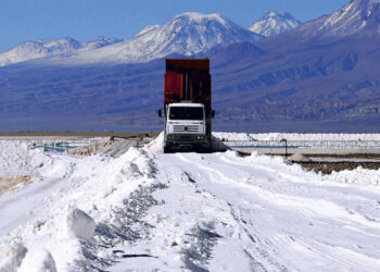 Chile promocionará proyectos de inversión de litio y cobalto en Canadá