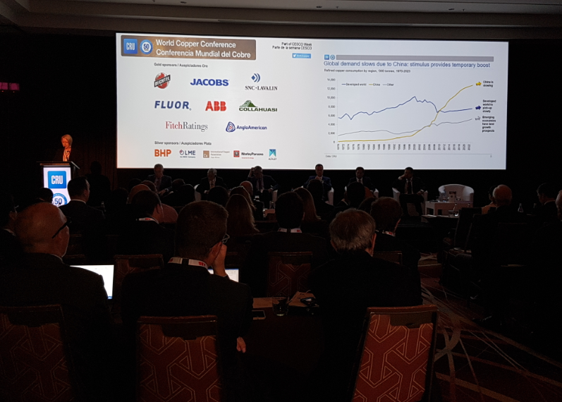 Experta del CRU advierte posible sobreinversión y ve alza del cobre recién a 2023