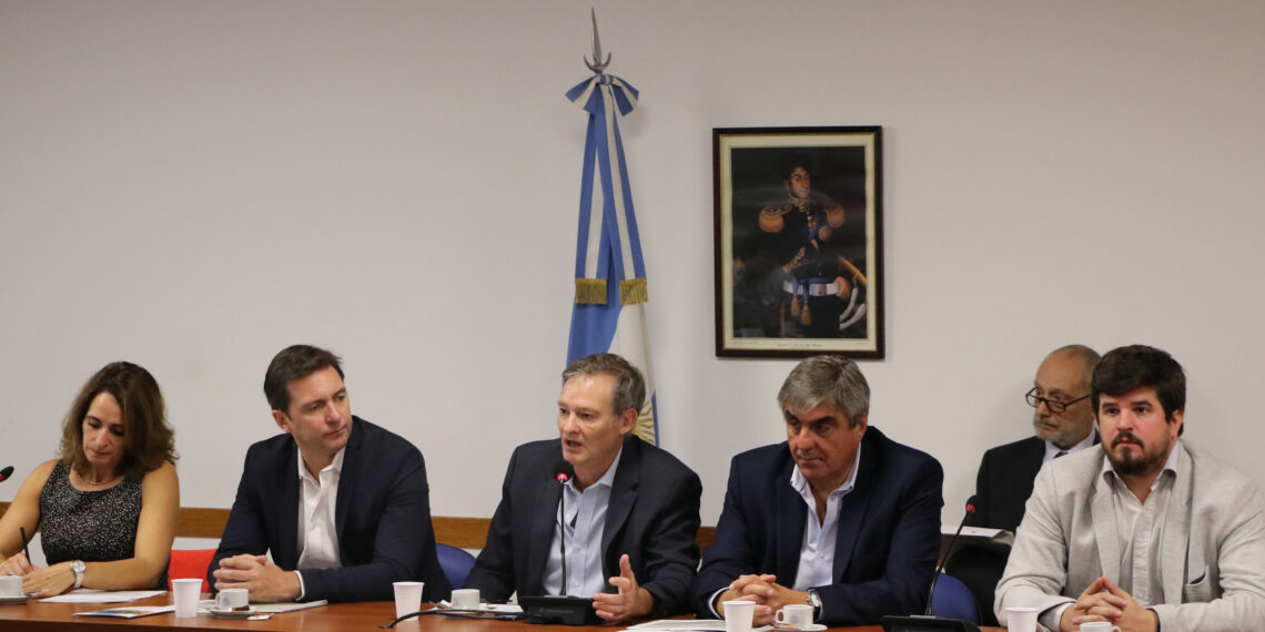 CAEM presentó ante legisladores el programa HMS