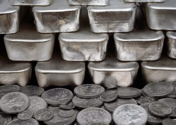 La demanda de plata por parte de la industria se elevó a 18.000 toneladas en 2018