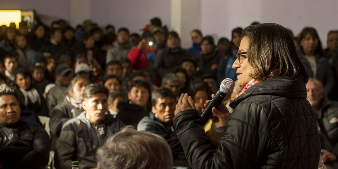 Lucía Corpacci participó de asamblea vecinal para debatir fondos de la actividad minera