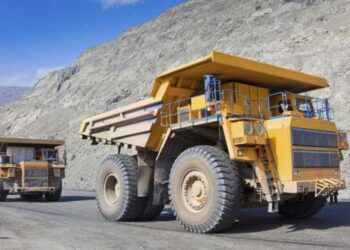 Proponen reducir la presión impositiva al sector minero en el país