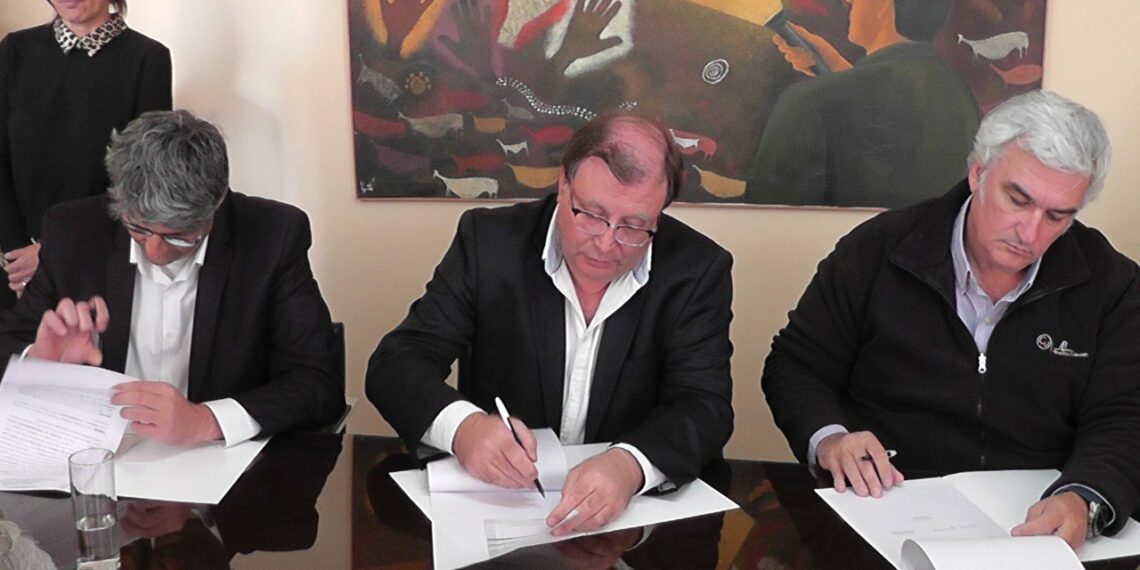 Santa Cruz: firman acuerdo de responsabilidad social y empresaria en San Julián