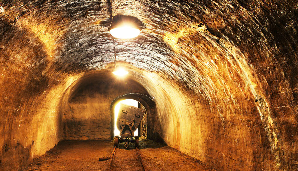 Beneficios y fusiones, las prioridades de las mineras de oro para atraer inversores