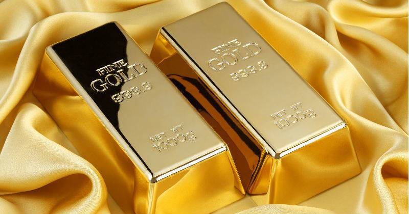 Oro se estabiliza ante retroceso de acciones en medio de incertidumbre por comercio