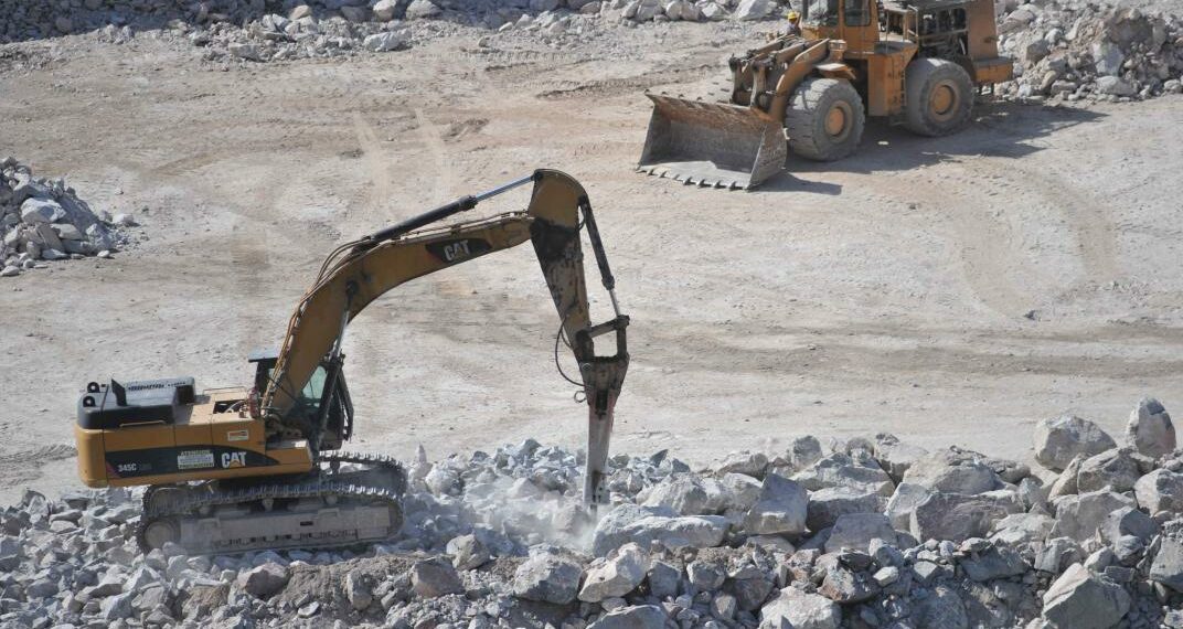 Dos empresas implementan un sistema automatizado para monitorear vehículos mineros en canteras