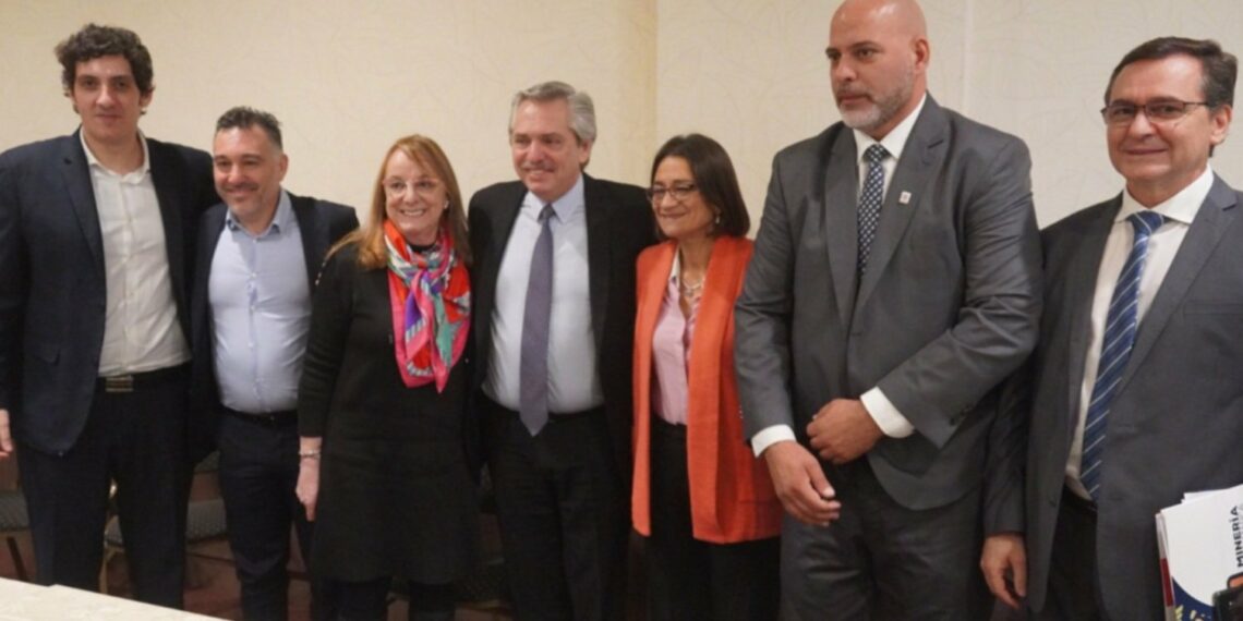 Hensel remarcó que “a Fernández le interesa traer dólares productivos y no la bicicleta financiera”