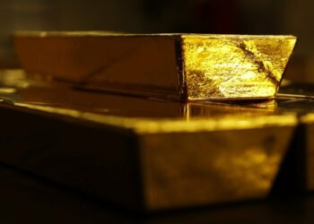 El oro sube 1% a máximo en 6 años