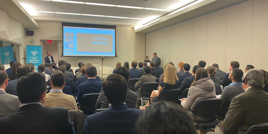 Hensel expuso sobre el litio argentino en Washington
