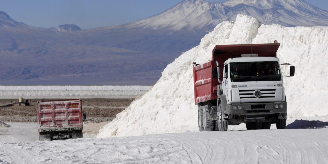 Chile: aprueban megaproyecto internacional de extracción de litio