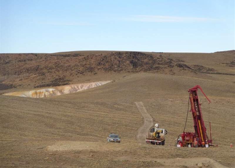 Newmont y Fomicruz explorarán en el macizo del Deseado