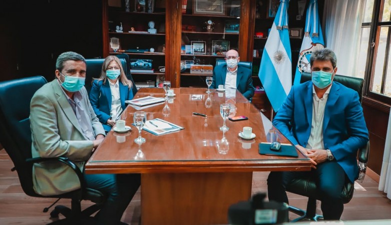 San Juan: Directivos de Josemaría presentaron modelo económico a Uñac