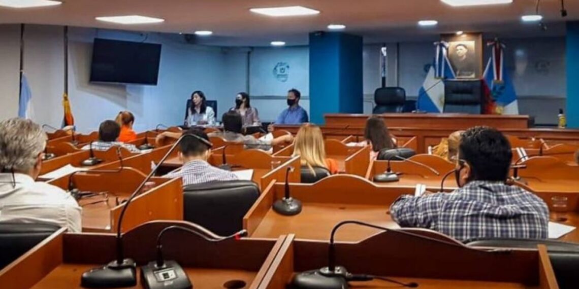Catamarca: La oposición cuestionó el cambio en la autoridad minera