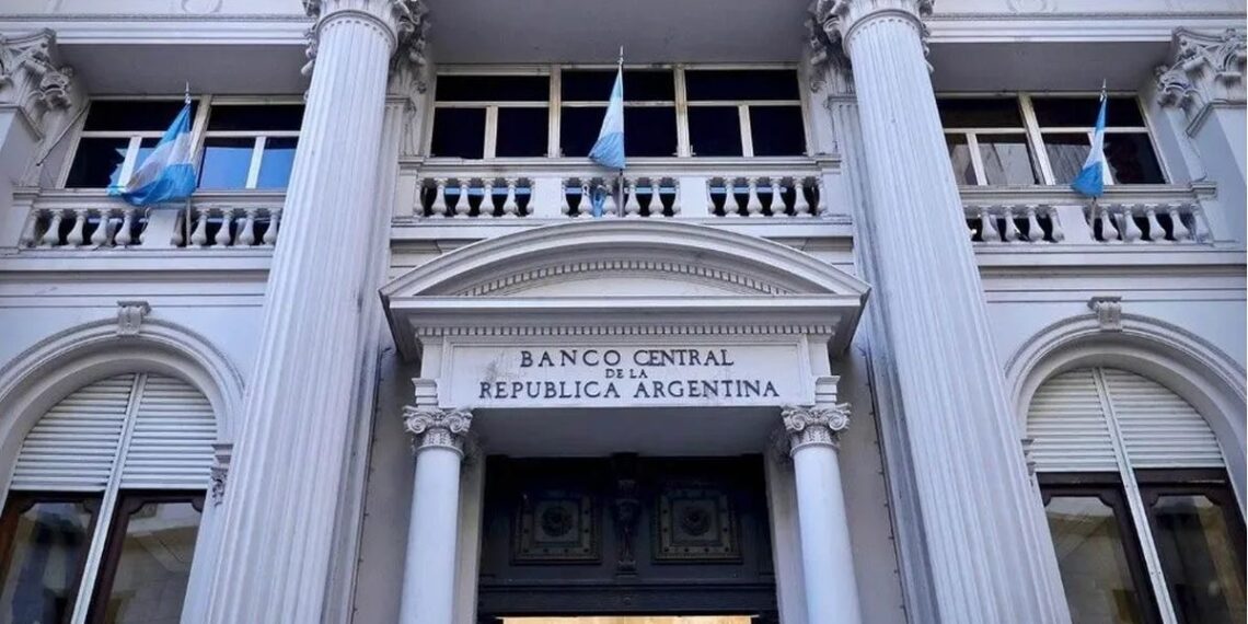Empresas mineras que liquiden exportaciones podrán suscribir títulos dólar linked del Banco Central