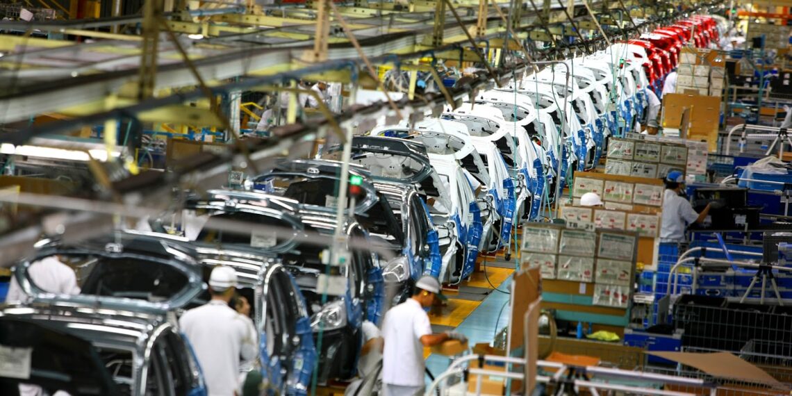 La industria cerró el primer trimestre 4,3% por encima de 2019