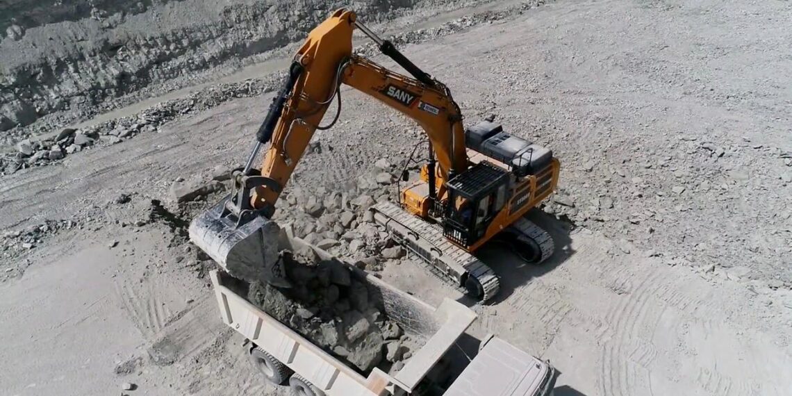 Gruas San Blas SA: Minería, el primer eslabón de la actividad industrial