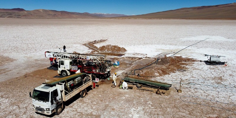 Argentina Lithium finalizó con éxito la primera perforación en su proyecto Rincón Oeste