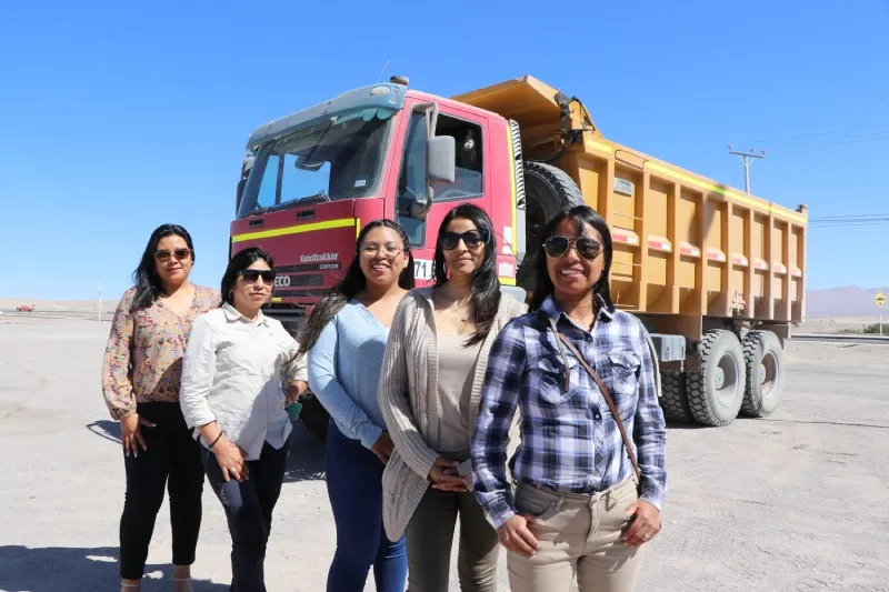 Chile: Minera El Abra capacitó a 20 mujeres para operar camiones tolva