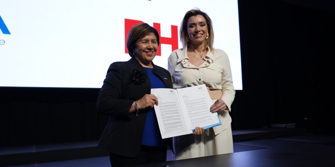 BHP y WIM Chile firman convenio para impulsar la inclusión femenina en la industria