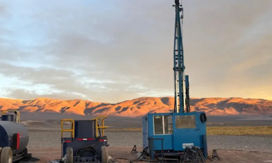 Avanza la exploración de litio en Catamarca y otros minerales estratégicos en Carachi Blanco
