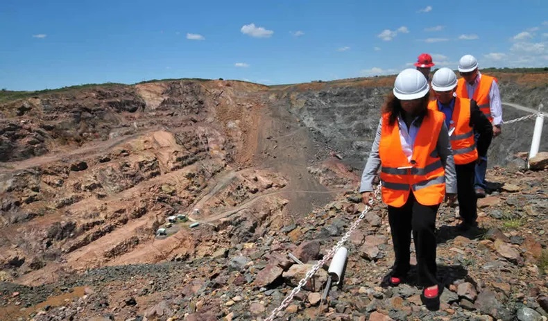 San Juan: Orrego licita las primeras áreas mineras de su gestión